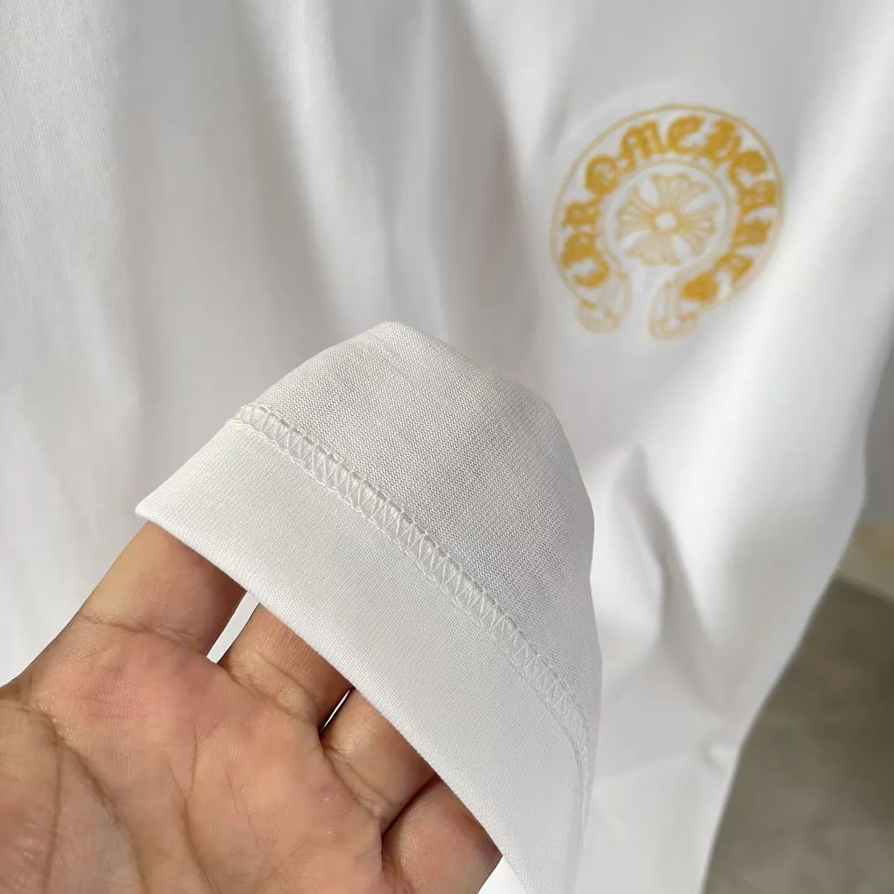 🅿️200 ch Crow* 2025 spring and summer new style Sanskrit horseshoe cross cross vacuum embroidery short-sleeved t-shirt custom fabric 300g same style for men and women Size: S M L XL XXL Five codes Color: black white